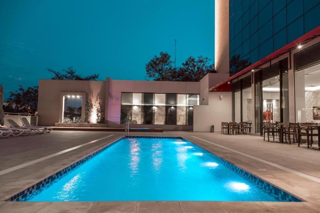 Carnaval Hotel Casino Encarnacion Ngoại thất bức ảnh Hotel's pool
