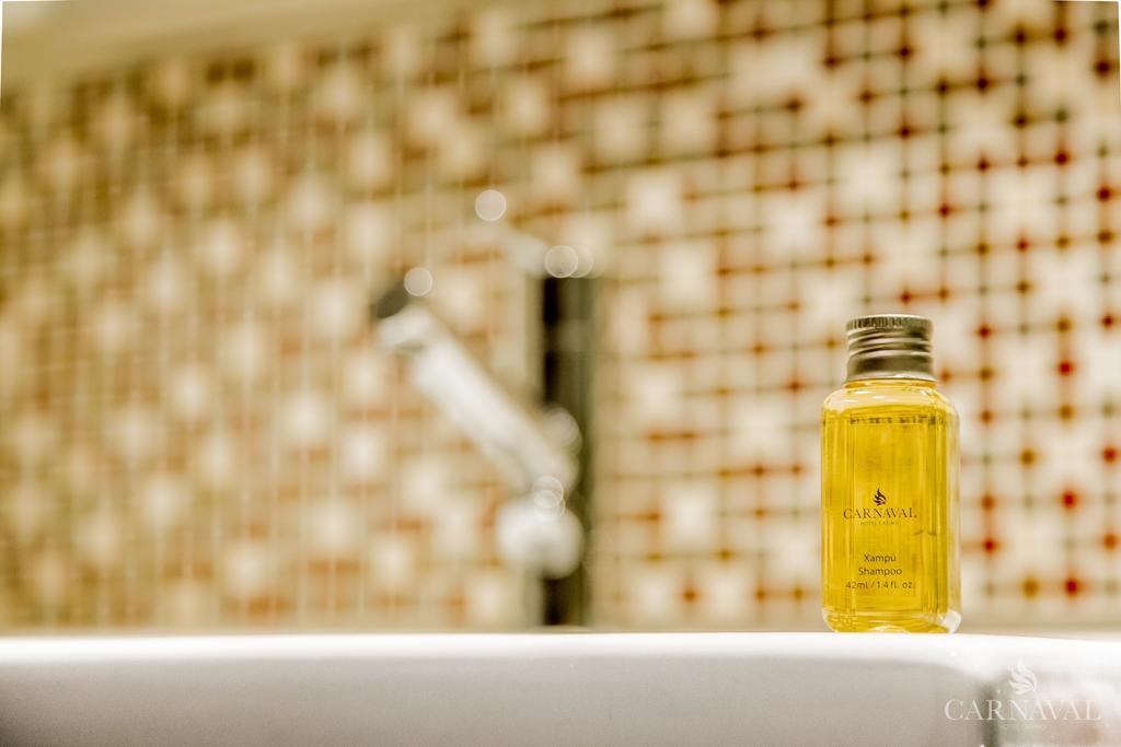 Carnaval Hotel Casino Encarnacion Ngoại thất bức ảnh A bottle of shower gel