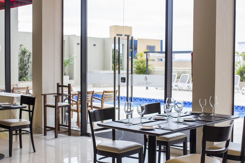 Carnaval Hotel Casino Encarnacion Ngoại thất bức ảnh The restaurant