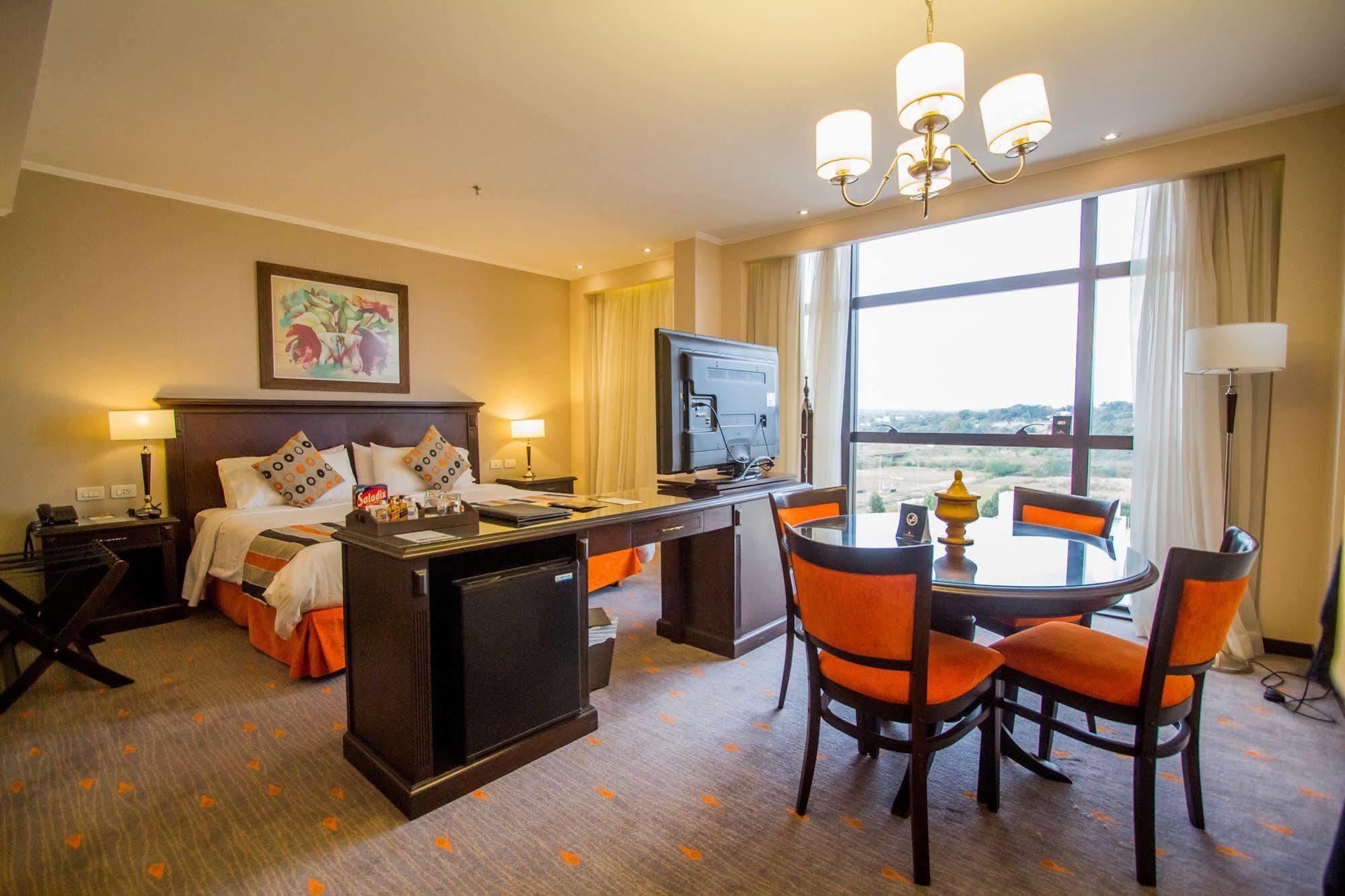 Carnaval Hotel Casino Encarnacion Ngoại thất bức ảnh